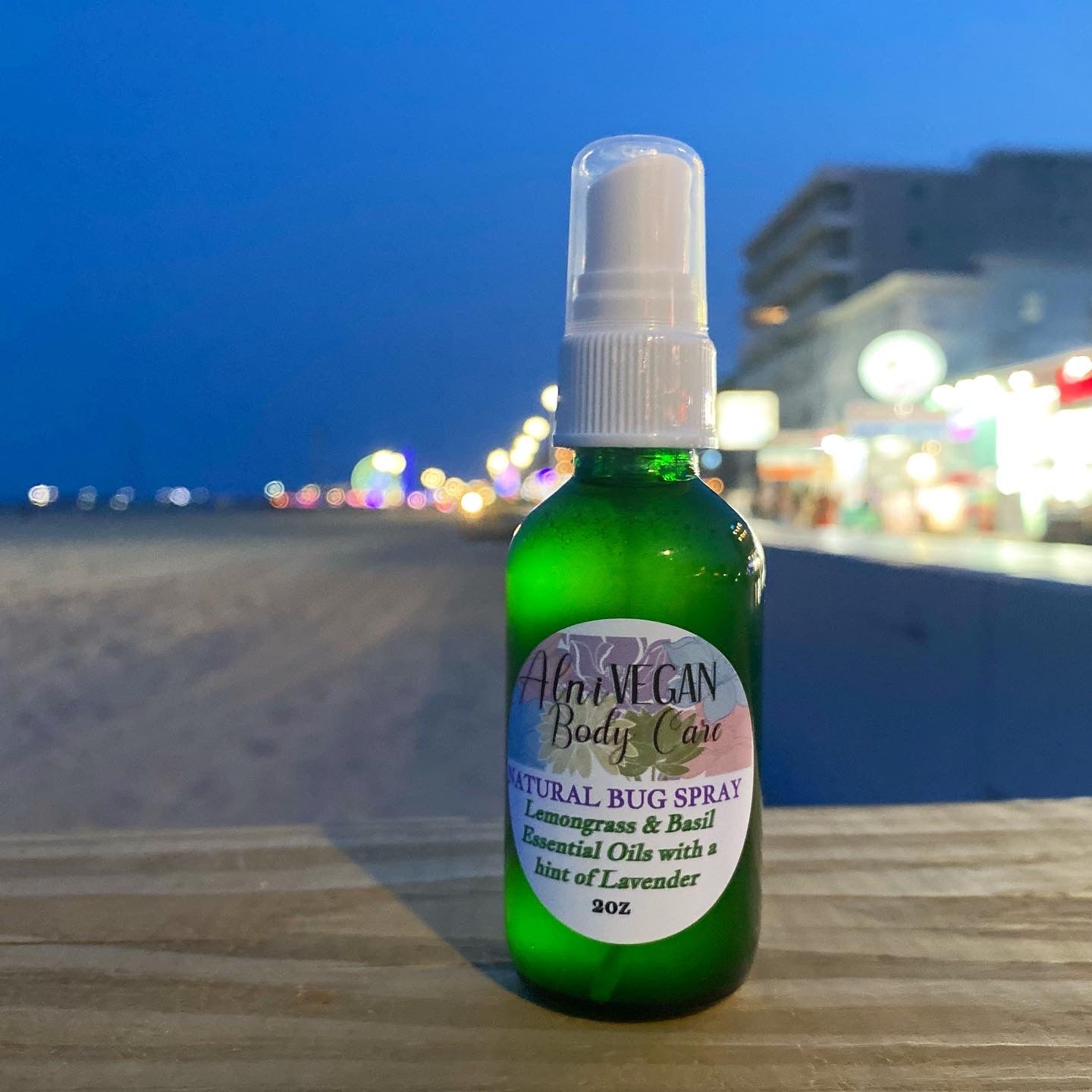 NEW Natural Bug Spray Lemongrass Basil essential oils with a hin